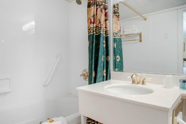 Coachman Inn image 18